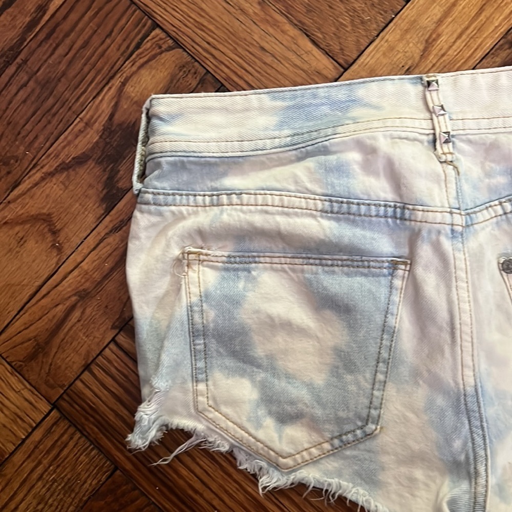 & denim shorts size: 4 - Picture 7 of 8